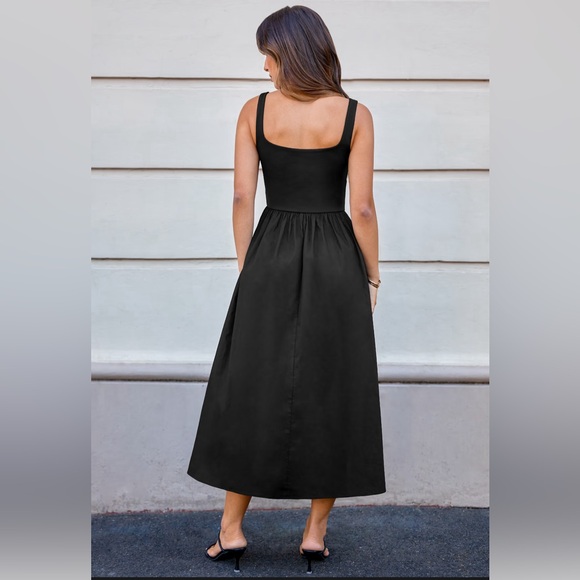 🆕 Cupshe Black Square Neck Sleeveless Shirred Waist Midi Dress - Picture 2 of 2